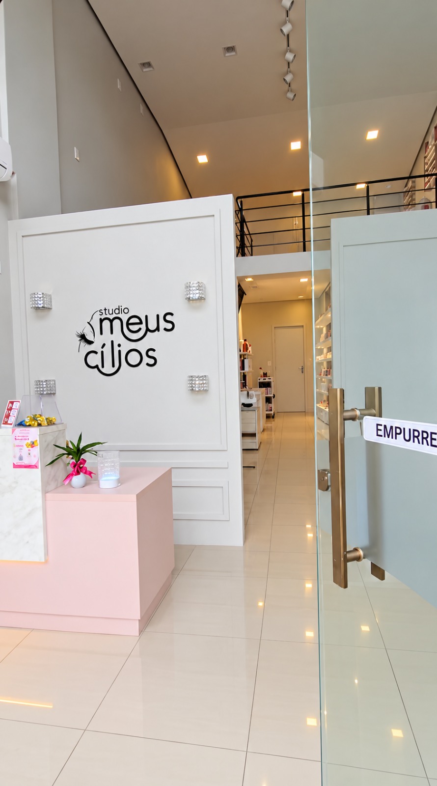 Recepção da unidade Meus Cílios São Leopoldo